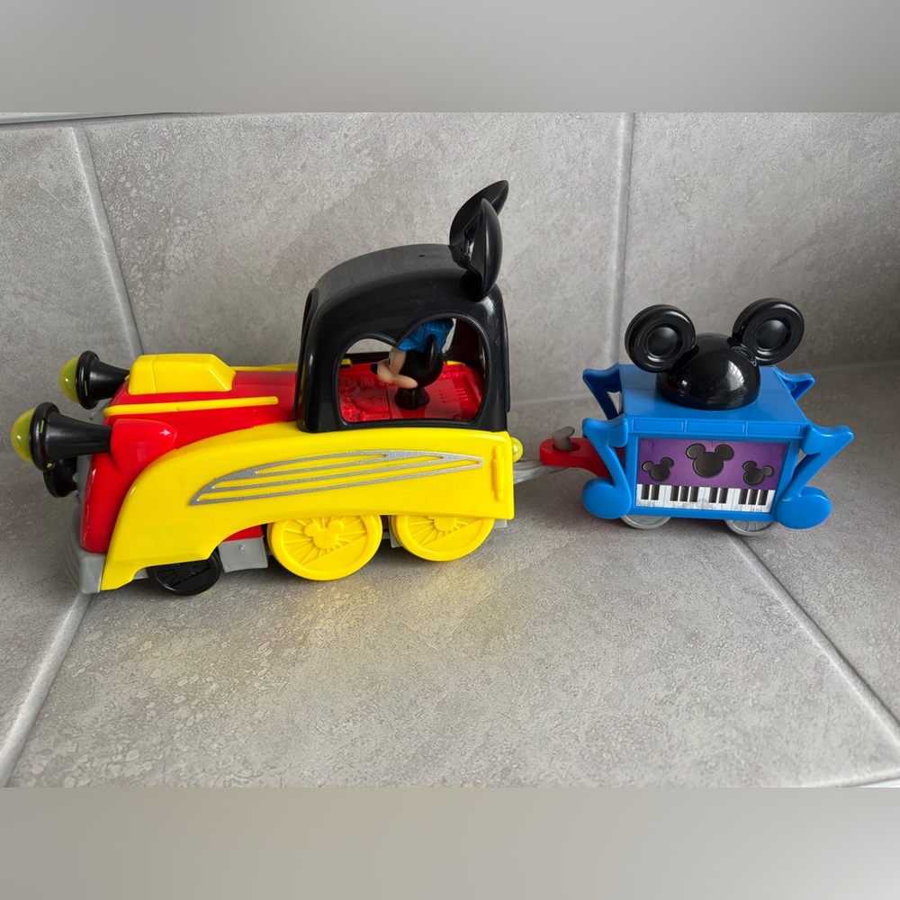 Disney Junior Mickey Mouse Funhouse Light the Way Train Musical Toy